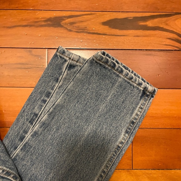 Vintage 90s Levi’s Jeans - Picture 6 of 6
